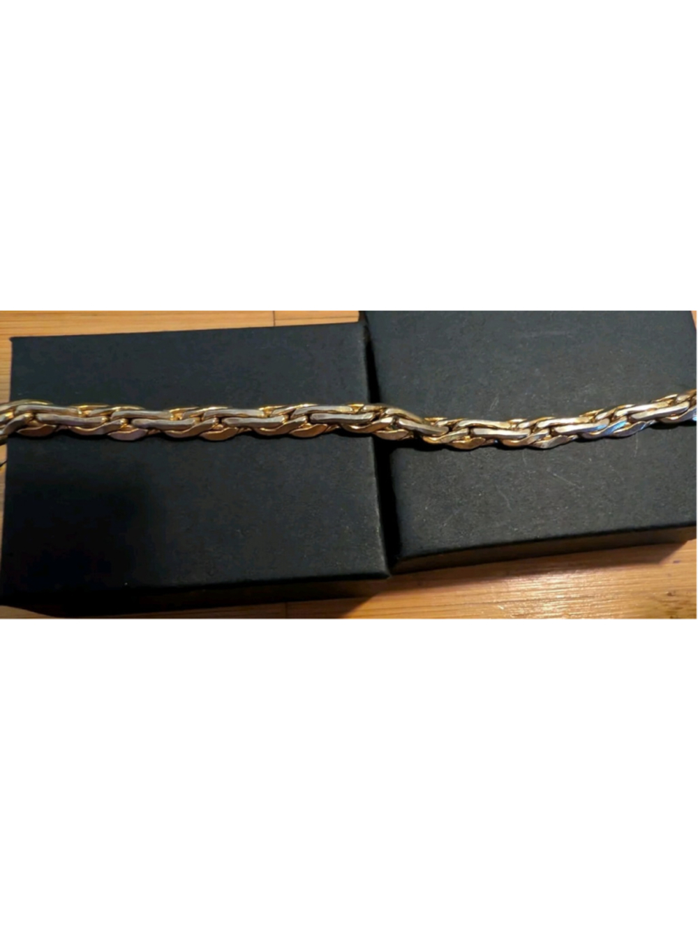 Avon Vintage 1979 Slender Link Goldtone Bracelet -Small - 6 1/2in